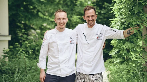 Mlada talenta: Žiga Koprivc, ki po novem dela v Restavraciji Pavus, in Mojmir Šiftar, chef ljubljanskega Pen kluba.