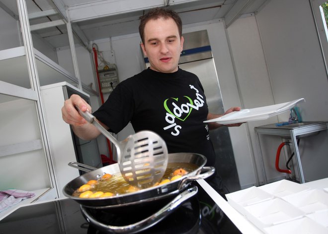 Jure Tomič iz brežiške Ošterije Debeluh kotira zelo visoko na slovenskem kulinaričnem nebu. (Foto: Tadej Regent)