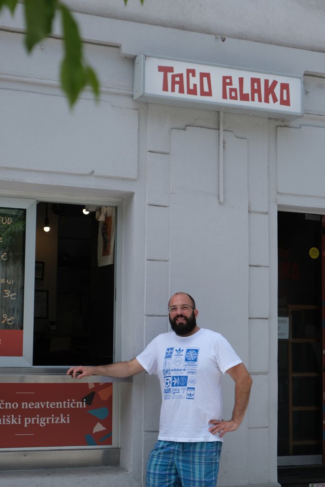 Rok Bučar na Gosposvetski cesti vodi manjši, a po prestolnici že dobro znan lokal Taco Polako (Foto: Špela Ankele)