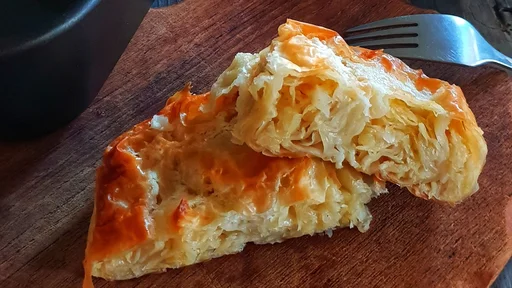 Takole izgleda prerez enega polžka s kislim zeljem. (Foto: Tamara Ružić)