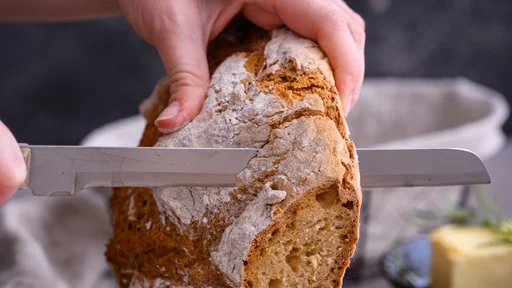 Kruh s sodo ima čudovit prerez in hrustljavo skorjico