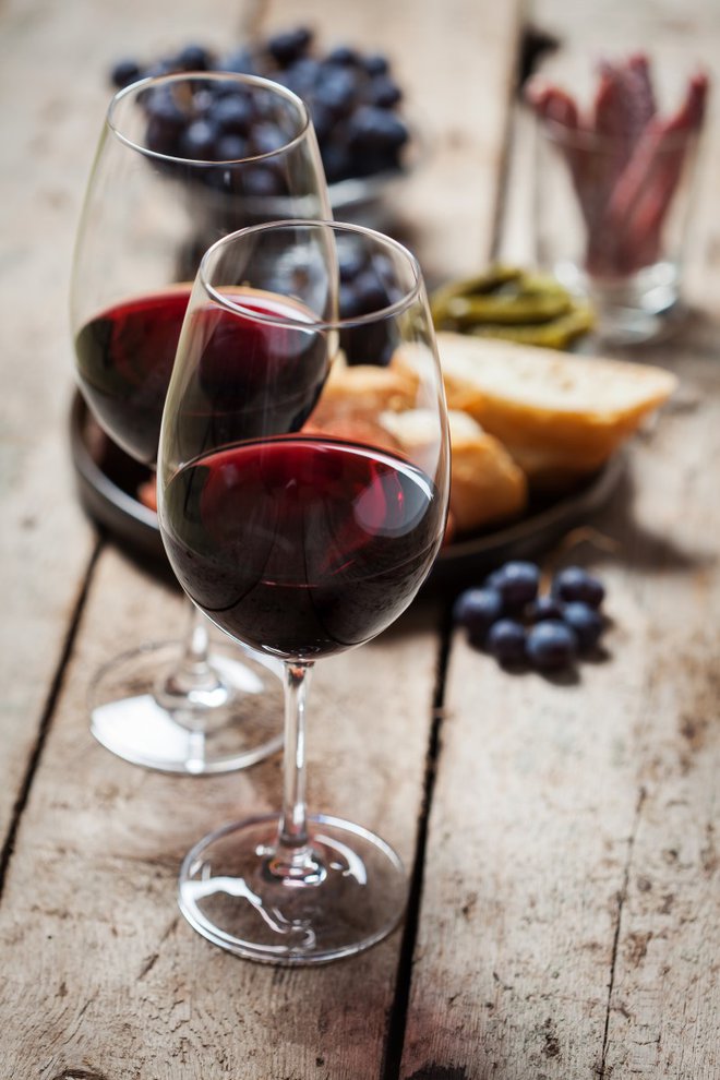 Na svetu je najbolj znan vinski mladenič beaujolais nouveau, tudi belokranjska portugalka se zasveti v rdečih odtenkih. FOTO: Natalia Van Doninck/Getty Images