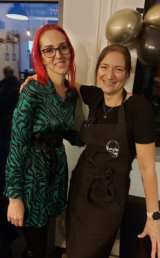 Odlični kuharici: Jerica Klinar in Nina Bavdek FOTO: Špela Ankele
