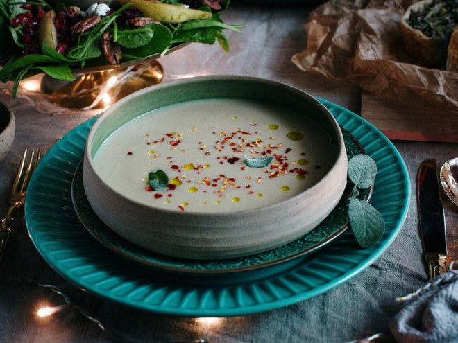 Tako narejena kremna česnova juha bo najboljša (Foto: Sonja Ravbar)