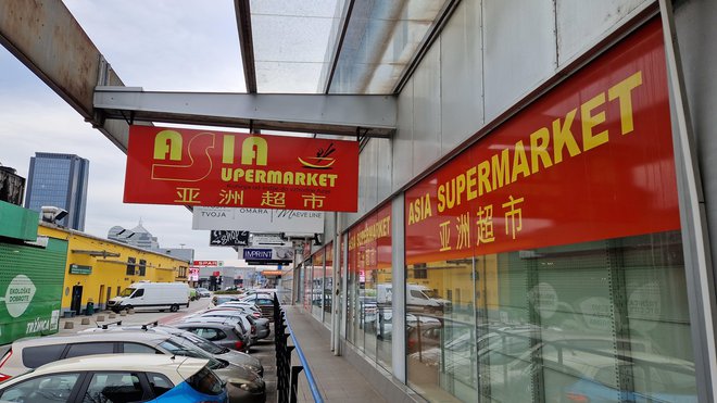 Asia Supermarket v ljubljanskem BTC-ju (Hala 5) je bogato založen z dobrotami iz tega dela sveta. Foto: Špela Ankele