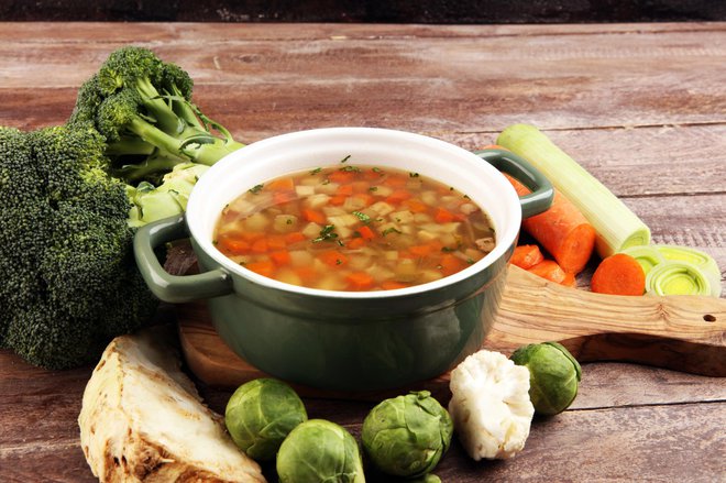Krepka zelenjavna juha je pravšnja izbira za postno kosilo. FOTO: Beats3/Getty Images