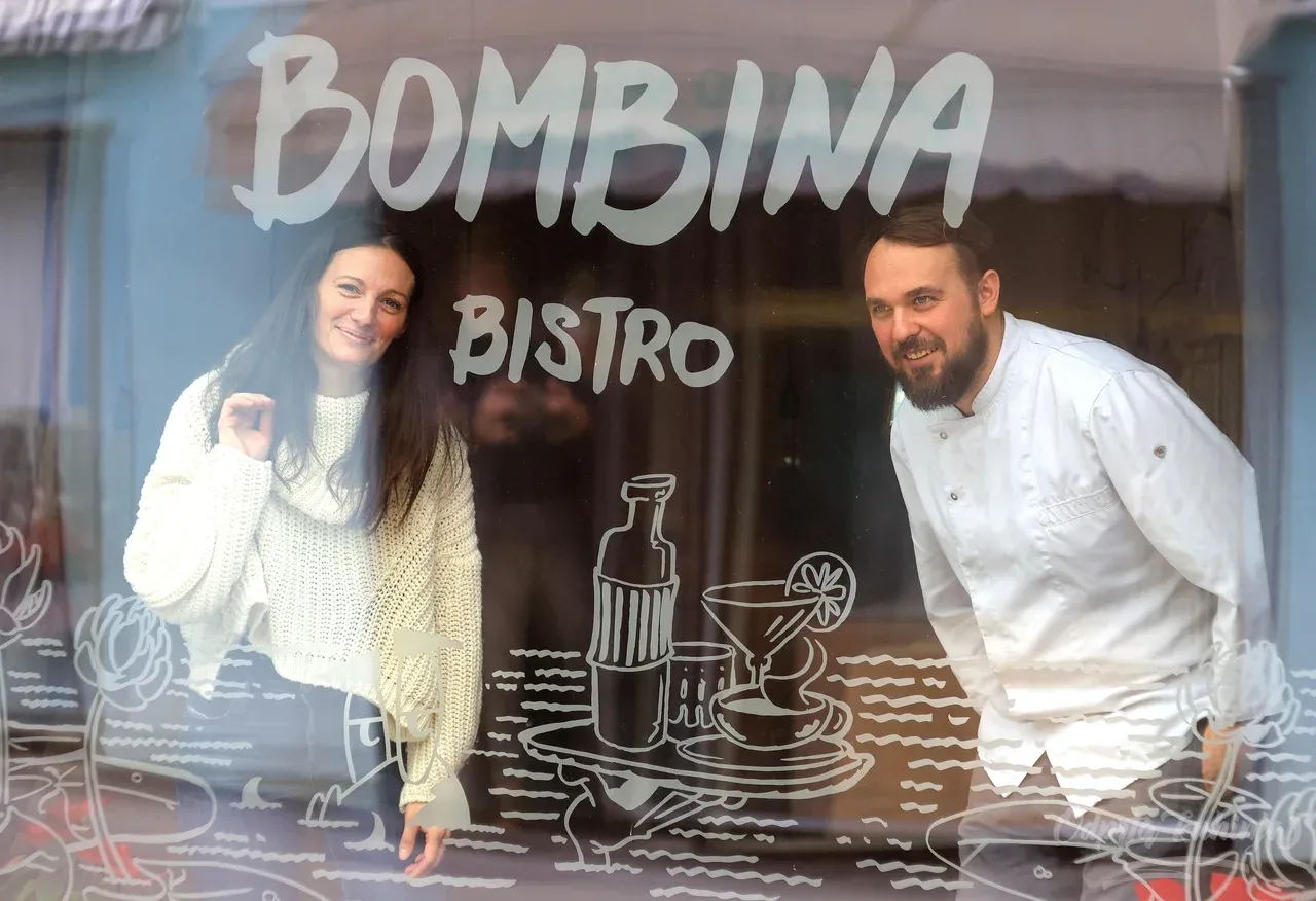 Bistro Bombina vodi mlad par: Barbara Kocjan je odgovorna za strežbo, Urh Kapelar kuha. (Foto: Dejan Javornik)