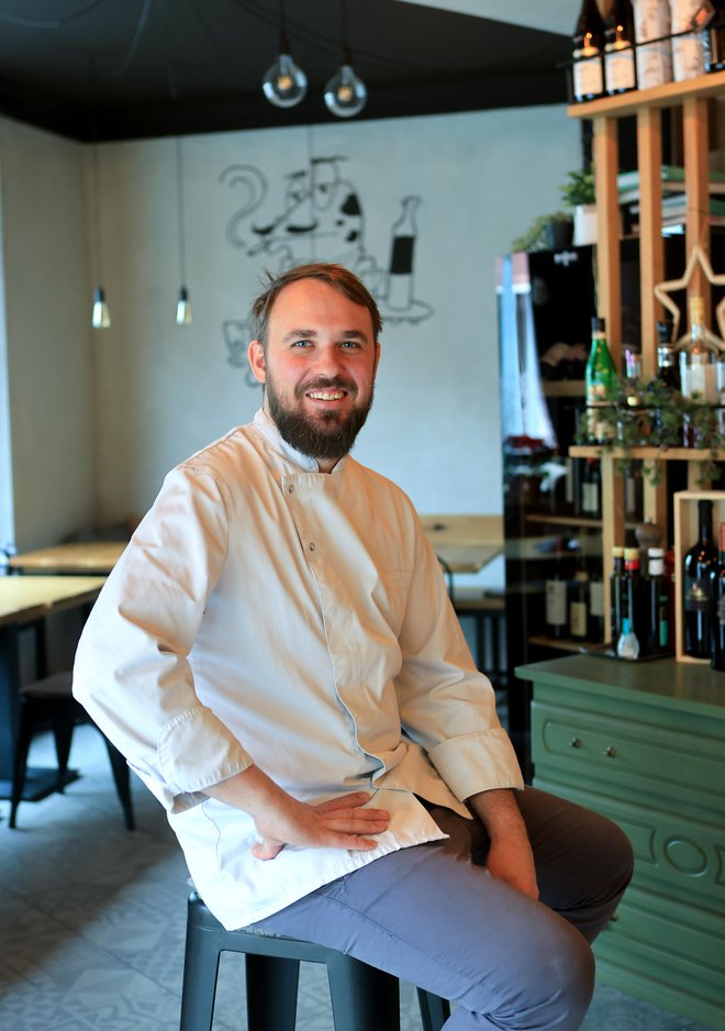 Chef Urh Kapelar, Bistro Bombina, Trbovlje. (Foto: Dejan Javornik)