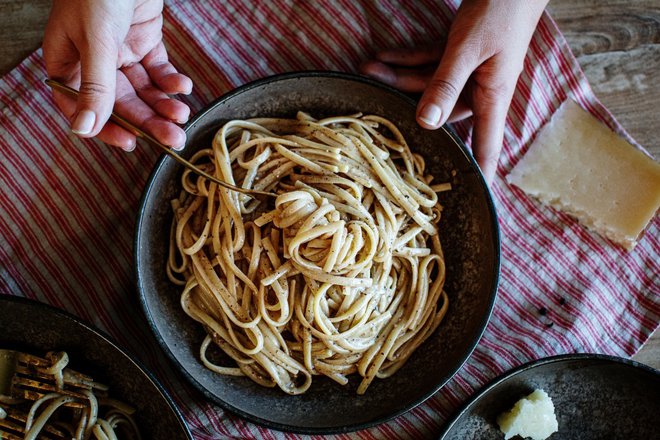 Testenine cacio e pepe (sir in poper): kultna jed iz samo treh sestavin (Foto: Sonja Ravbar)