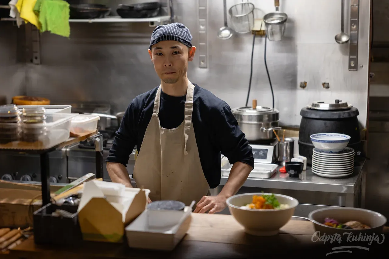Shin Sato iz japonske restavracije in kavarne Sato Bento (Foto: Črt Piksi)