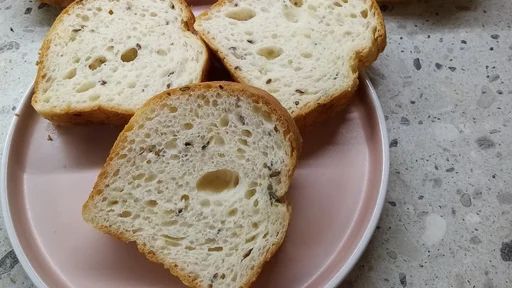 Brezglutenski kruh (Fot: Špela Ankele)