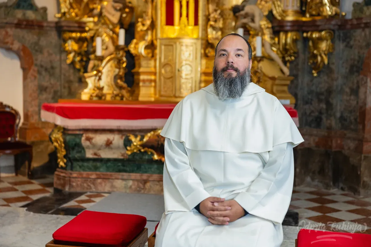 Drago Ferencek – od mesarja, metalca do duhovnika (Foto: Črt Piksi)