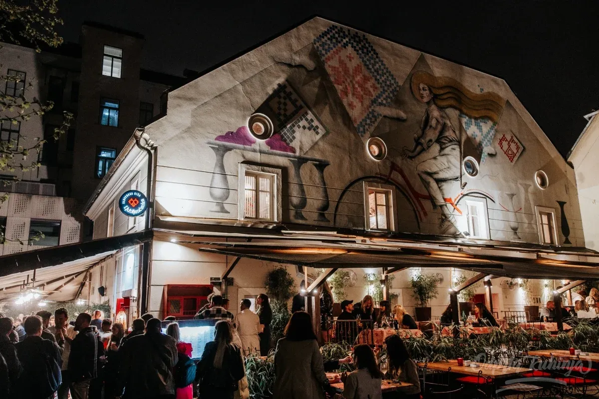 Ljubljančanka je nova pridobitev Knafljevega prehoda. (Foto: Rene Knapič)