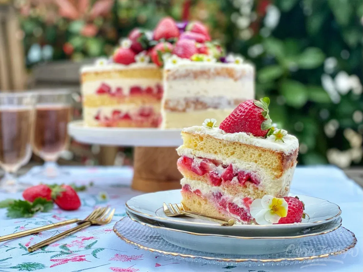 Domača jagodna torta (Foto: Yaska)