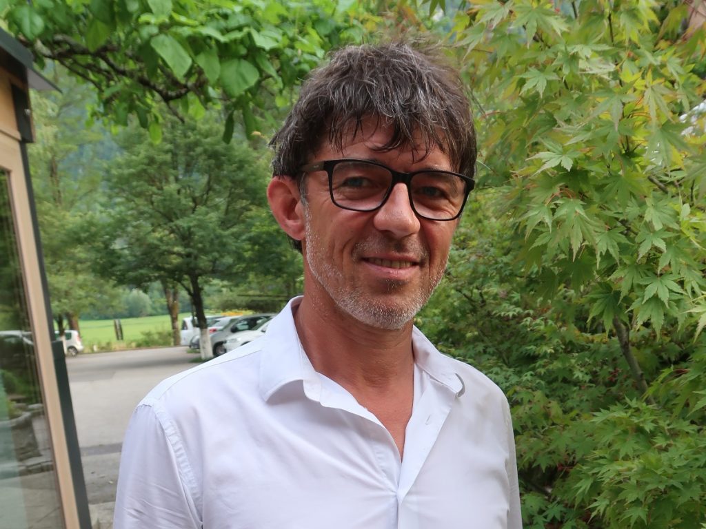 Valter Kramar.